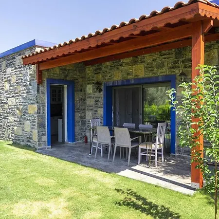 2 Br House With Spacious Garden&private Pool In Bodrum